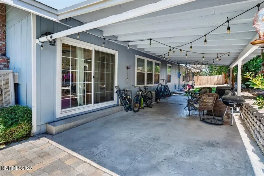 1090 Kings, Reno, Nevada 89503, 4 Bedrooms Bedrooms, ,3 BathroomsBathrooms,Residential,Residential,Kings,0,260008682