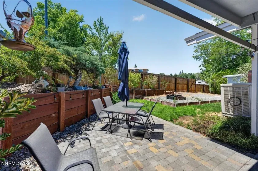1090 Kings, Reno, Nevada 89503, 4 Bedrooms Bedrooms, ,3 BathroomsBathrooms,Residential,Residential,Kings,0,260008682