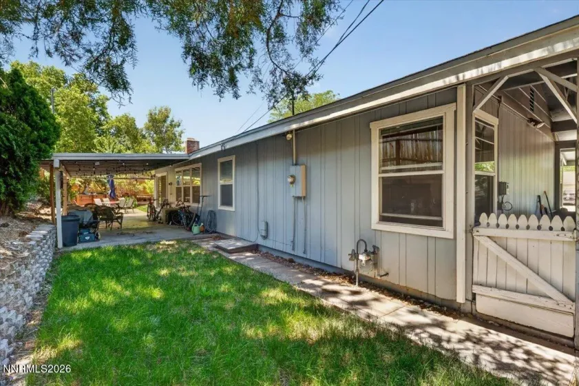 1090 Kings, Reno, Nevada 89503, 4 Bedrooms Bedrooms, ,3 BathroomsBathrooms,Residential,Residential,Kings,0,260008682