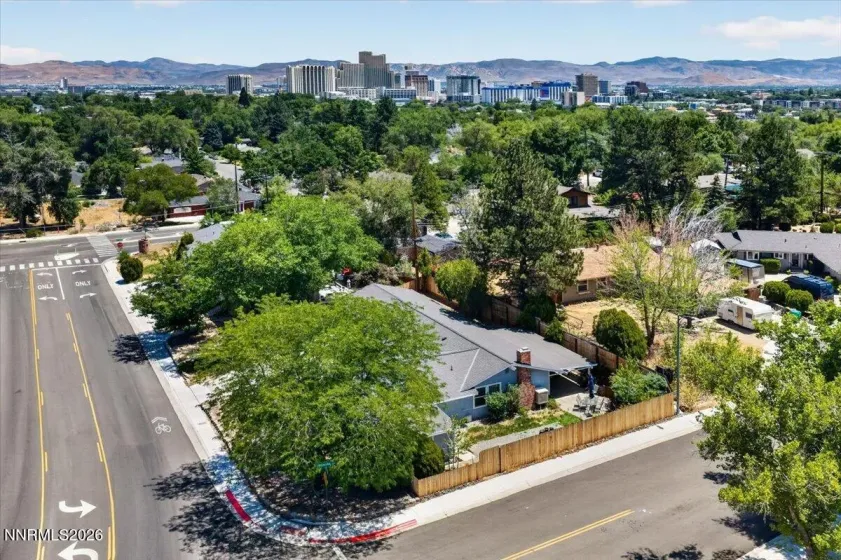 1090 Kings, Reno, Nevada 89503, 4 Bedrooms Bedrooms, ,3 BathroomsBathrooms,Residential,Residential,Kings,0,260008682