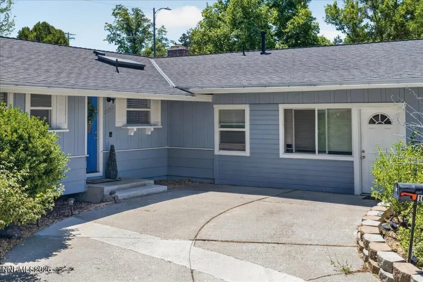 1090 Kings, Reno, Nevada 89503, 4 Bedrooms Bedrooms, ,3 BathroomsBathrooms,Residential,Residential,Kings,0,260008682