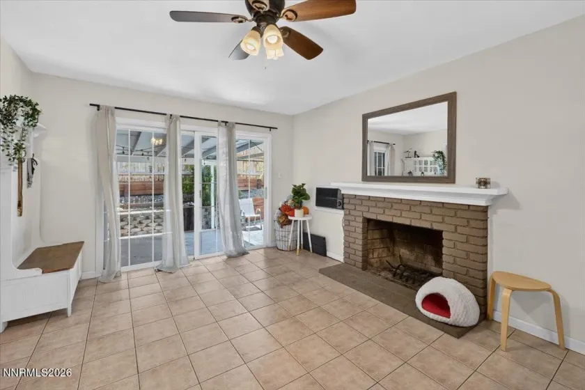 1090 Kings, Reno, Nevada 89503, 4 Bedrooms Bedrooms, ,3 BathroomsBathrooms,Residential,Residential,Kings,0,260008682