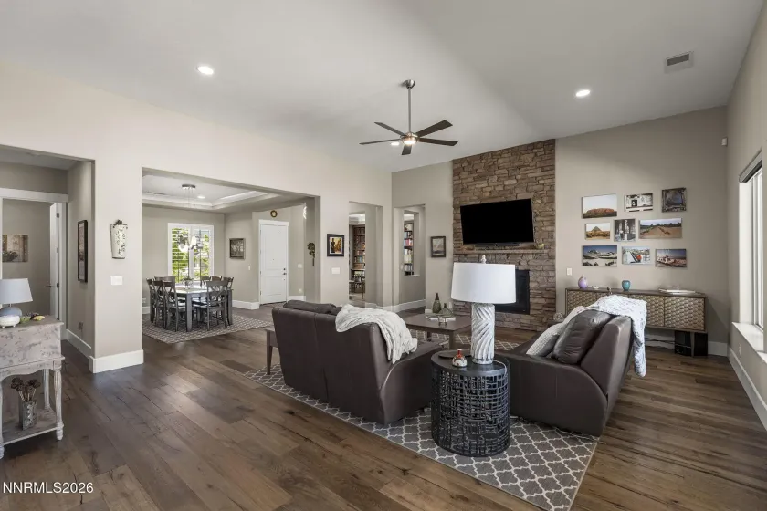 5431 Salmon River, Reno, Nevada 89511, 4 Bedrooms Bedrooms, ,4 BathroomsBathrooms,Residential,Residential,Salmon River,0,260008684