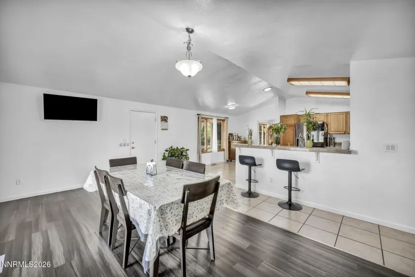 1251 Satellite, Sparks, Nevada 89436, 4 Bedrooms Bedrooms, ,2 BathroomsBathrooms,Residential,Residential,Satellite,0,260008687