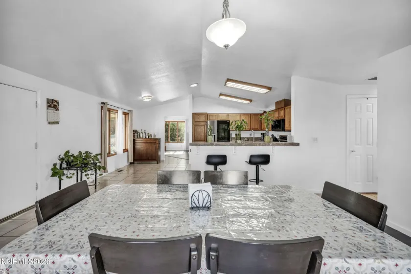 1251 Satellite, Sparks, Nevada 89436, 4 Bedrooms Bedrooms, ,2 BathroomsBathrooms,Residential,Residential,Satellite,0,260008687