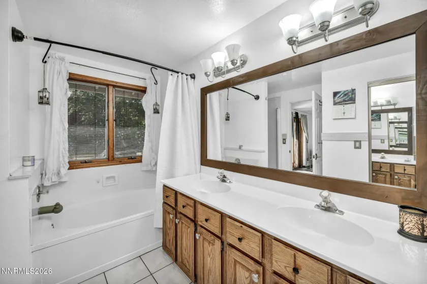 1251 Satellite, Sparks, Nevada 89436, 4 Bedrooms Bedrooms, ,2 BathroomsBathrooms,Residential,Residential,Satellite,0,260008687