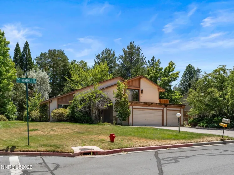 3395 Thornhill, Reno, Nevada 89509, 4 Bedrooms Bedrooms, ,3 BathroomsBathrooms,Residential,Residential,Thornhill,0,260008692