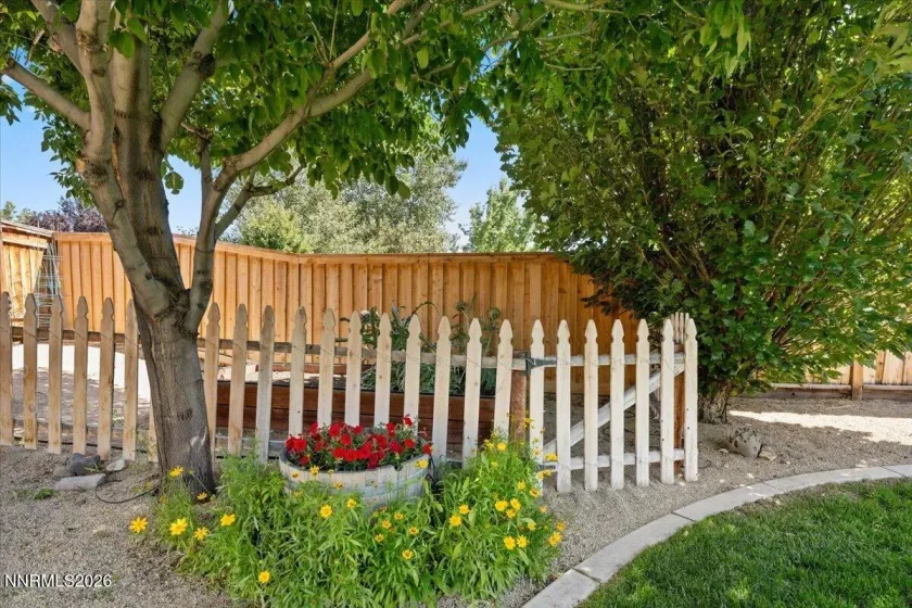 11380 Verazae, Reno, Nevada 89521, 4 Bedrooms Bedrooms, ,3 BathroomsBathrooms,Residential,Residential,Verazae,0,260008696