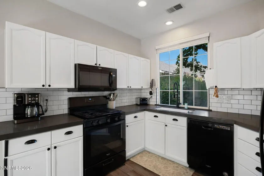 3528 Heron's, Reno, Nevada 89502, 3 Bedrooms Bedrooms, ,3 BathroomsBathrooms,Residential,Residential,Heron's,0,260008698