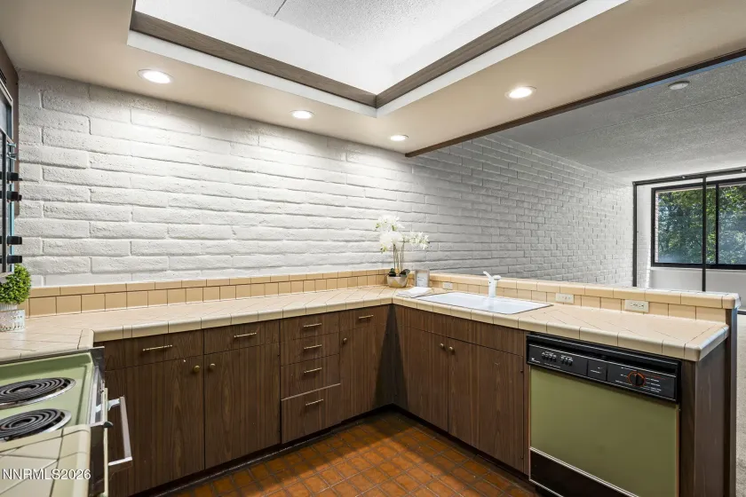 1200 Riverside, Reno, Nevada 89503, 1 Bedroom Bedrooms, ,1 BathroomBathrooms,Residential,Residential,Riverside,0,260008700