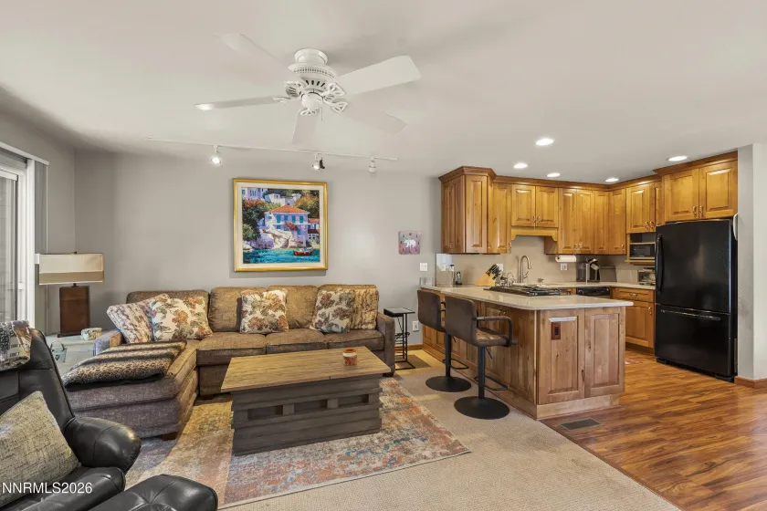 971 Fairway, Incline Village, Nevada 89451, 3 Bedrooms Bedrooms, ,3 BathroomsBathrooms,Residential,Residential,Fairway,0,260008705