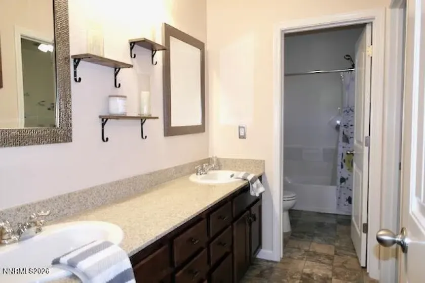 14330 Fredonia, Reno, Nevada 89506, 3 Bedrooms Bedrooms, ,3 BathroomsBathrooms,Residential,Residential,Fredonia,0,260008708