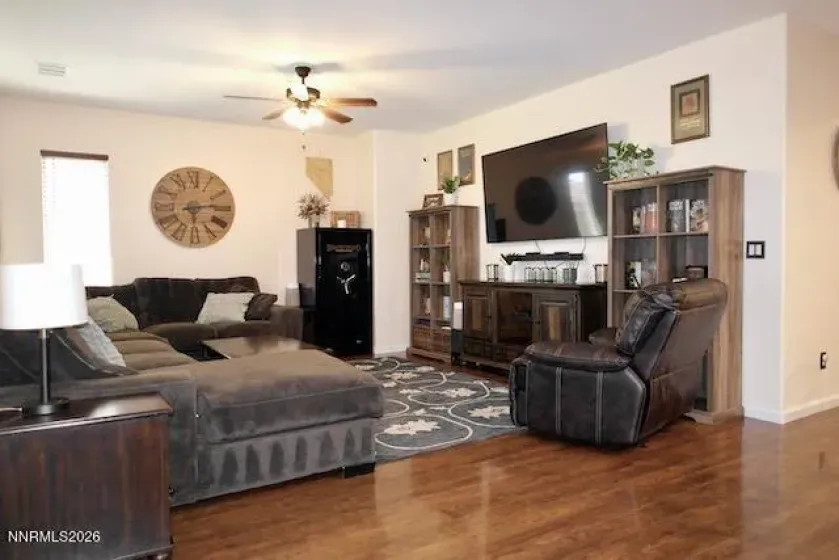14330 Fredonia, Reno, Nevada 89506, 3 Bedrooms Bedrooms, ,3 BathroomsBathrooms,Residential,Residential,Fredonia,0,260008708