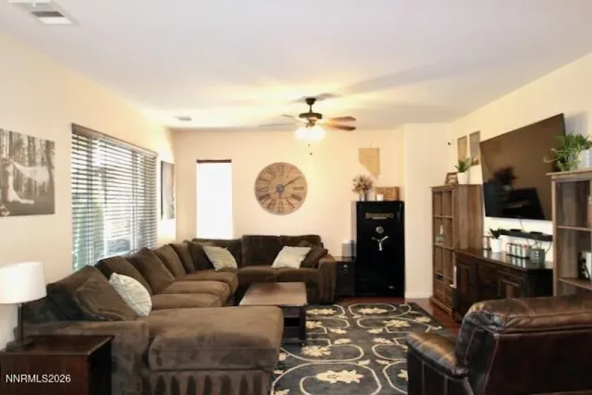 14330 Fredonia, Reno, Nevada 89506, 3 Bedrooms Bedrooms, ,3 BathroomsBathrooms,Residential,Residential,Fredonia,0,260008708