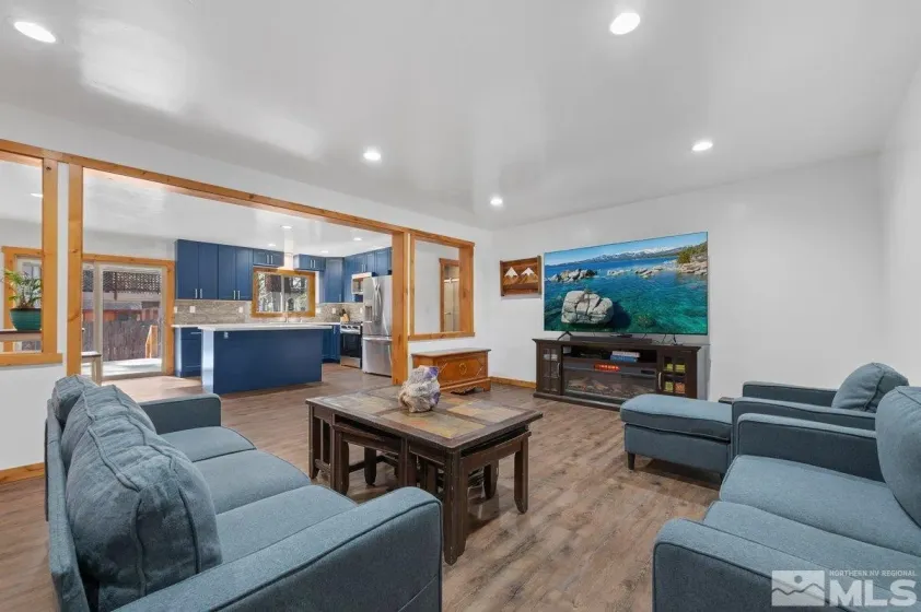 190 Meadow Lane, Stateline, Nevada 89449, 3 Bedrooms Bedrooms, ,2 BathroomsBathrooms,Residential,Residential,Meadow Lane,0,250002198