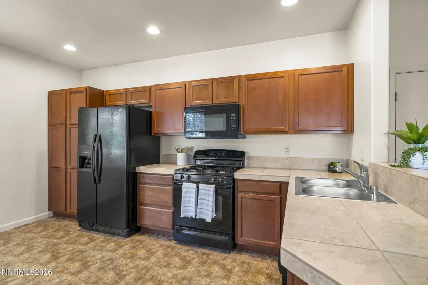 10660 Brittany Park, Reno, Nevada 89521, 3 Bedrooms Bedrooms, ,2 BathroomsBathrooms,Residential,Residential,Brittany Park,0,260008721