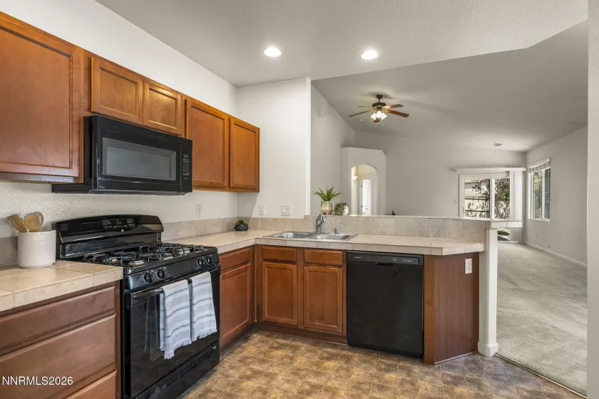 10660 Brittany Park, Reno, Nevada 89521, 3 Bedrooms Bedrooms, ,2 BathroomsBathrooms,Residential,Residential,Brittany Park,0,260008721