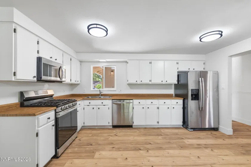1100 Stonewall, Carson City, Nevada 89701, 3 Bedrooms Bedrooms, ,2 BathroomsBathrooms,Residential,Residential,Stonewall,0,260008722