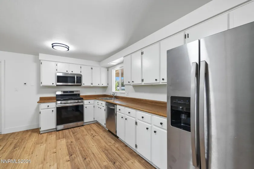 1100 Stonewall, Carson City, Nevada 89701, 3 Bedrooms Bedrooms, ,2 BathroomsBathrooms,Residential,Residential,Stonewall,0,260008722