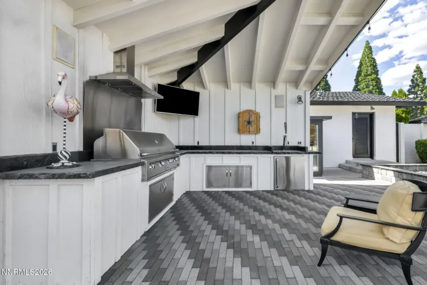 Outdoor kitchen