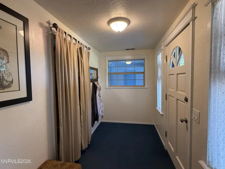 Entry/Foyer