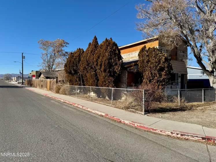 615 Grinnel Ave, Lovelock, Nevada 89419, 4 Bedrooms Bedrooms, ,3 BathroomsBathrooms,Residential,Residential,Grinnel Ave,0,250058924