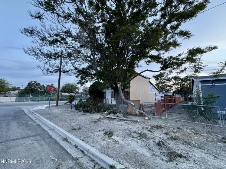 615 Grinnel Ave, Lovelock, Nevada 89419, 4 Bedrooms Bedrooms, ,3 BathroomsBathrooms,Residential,Residential,Grinnel Ave,0,250058924
