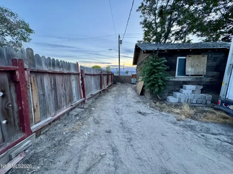615 Grinnel Ave, Lovelock, Nevada 89419, 4 Bedrooms Bedrooms, ,3 BathroomsBathrooms,Residential,Residential,Grinnel Ave,0,250058924