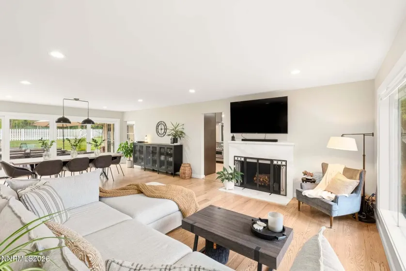 1400 Meadowview, Reno, Nevada 89509, 4 Bedrooms Bedrooms, ,4 BathroomsBathrooms,Residential,Residential,Meadowview,0,260006851