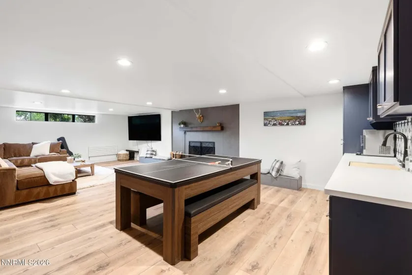 1400 Meadowview, Reno, Nevada 89509, 4 Bedrooms Bedrooms, ,4 BathroomsBathrooms,Residential,Residential,Meadowview,0,260006851