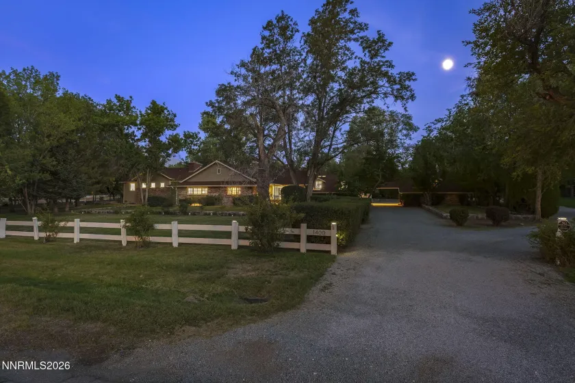 1400 Meadowview, Reno, Nevada 89509, 4 Bedrooms Bedrooms, ,4 BathroomsBathrooms,Residential,Residential,Meadowview,0,260006851