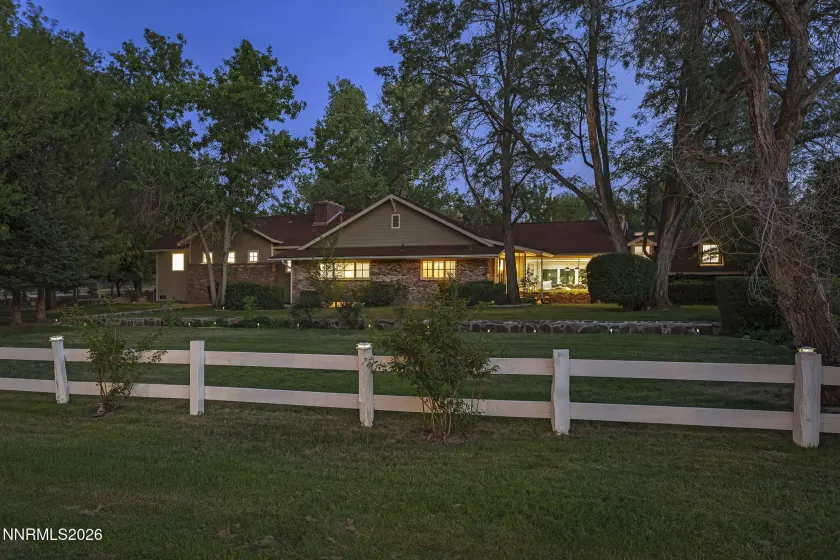1400 Meadowview, Reno, Nevada 89509, 4 Bedrooms Bedrooms, ,4 BathroomsBathrooms,Residential,Residential,Meadowview,0,260006851