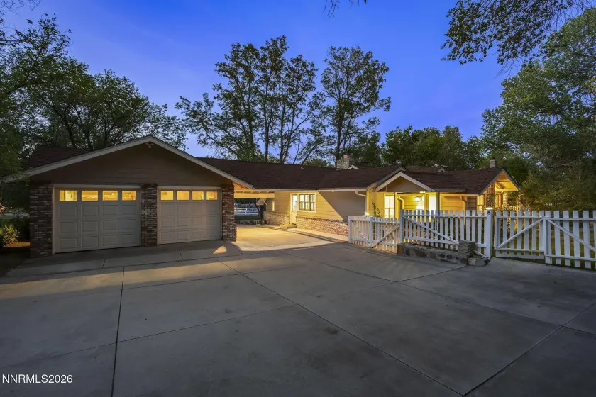 1400 Meadowview, Reno, Nevada 89509, 4 Bedrooms Bedrooms, ,4 BathroomsBathrooms,Residential,Residential,Meadowview,0,260006851