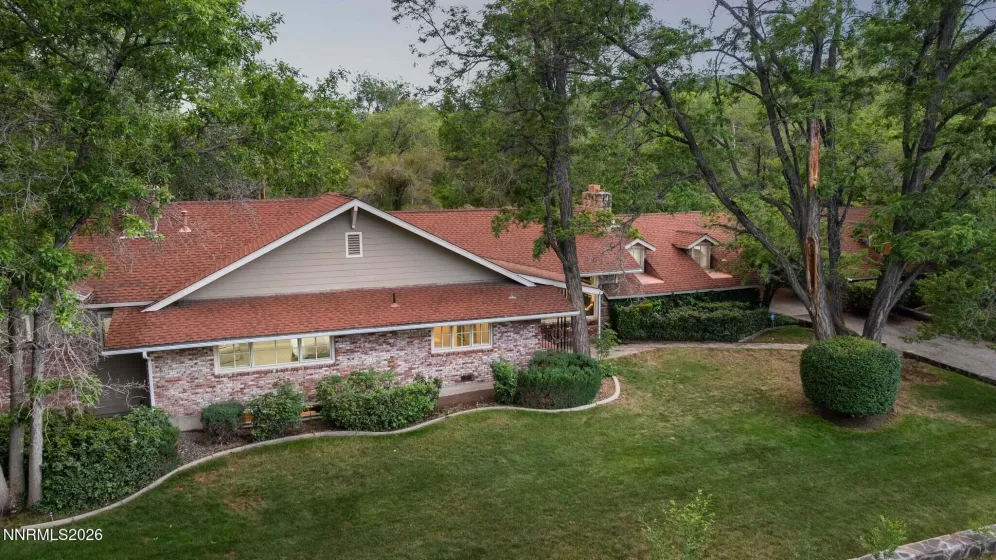 1400 Meadowview, Reno, Nevada 89509, 4 Bedrooms Bedrooms, ,4 BathroomsBathrooms,Residential,Residential,Meadowview,0,260006851