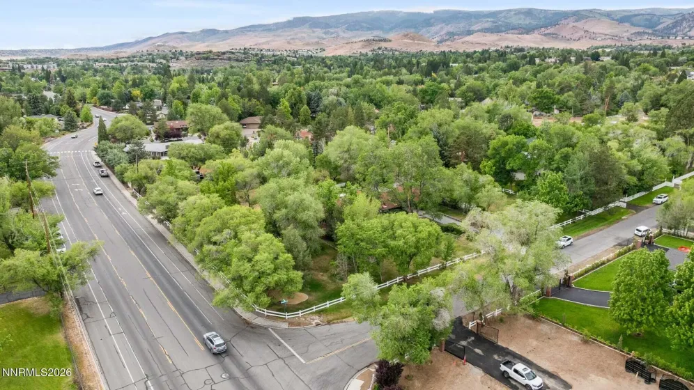 1400 Meadowview, Reno, Nevada 89509, 4 Bedrooms Bedrooms, ,4 BathroomsBathrooms,Residential,Residential,Meadowview,0,260006851