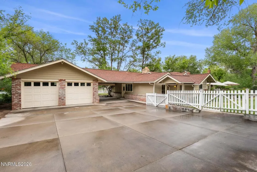 1400 Meadowview, Reno, Nevada 89509, 4 Bedrooms Bedrooms, ,4 BathroomsBathrooms,Residential,Residential,Meadowview,0,260006851