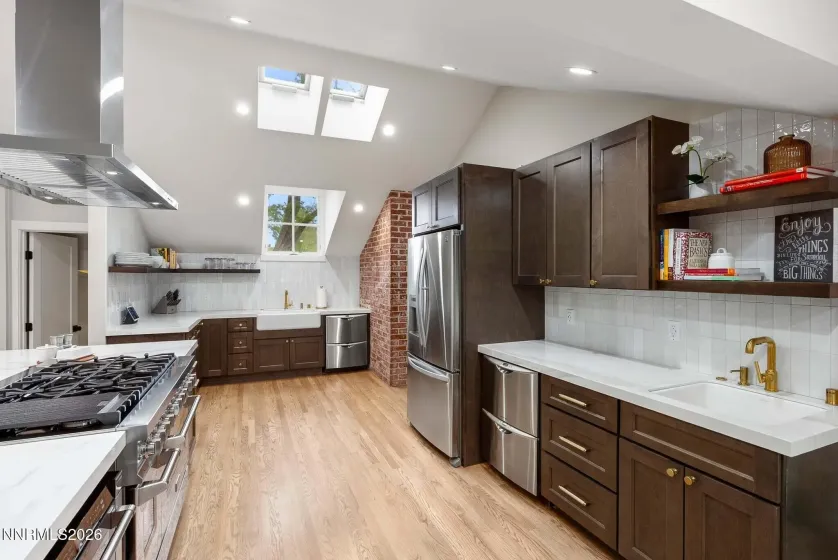 1400 Meadowview, Reno, Nevada 89509, 4 Bedrooms Bedrooms, ,4 BathroomsBathrooms,Residential,Residential,Meadowview,0,260006851