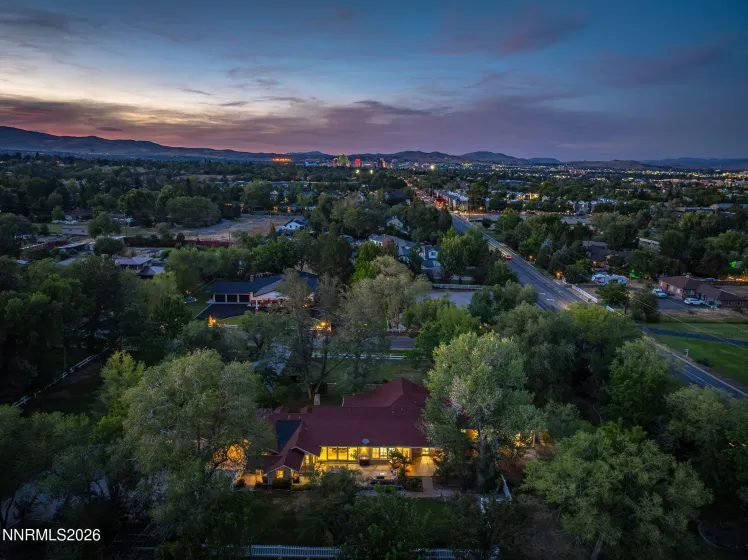 1400 Meadowview, Reno, Nevada 89509, 4 Bedrooms Bedrooms, ,4 BathroomsBathrooms,Residential,Residential,Meadowview,0,260006851