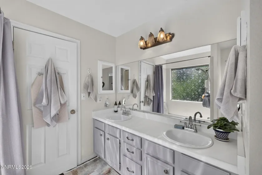 1697 Truckee, Carson City, Nevada 89701, 3 Bedrooms Bedrooms, ,3 BathroomsBathrooms,Residential,Residential,Truckee,0,260008746