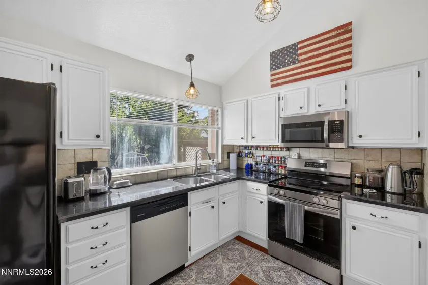 1697 Truckee, Carson City, Nevada 89701, 3 Bedrooms Bedrooms, ,3 BathroomsBathrooms,Residential,Residential,Truckee,0,260008746