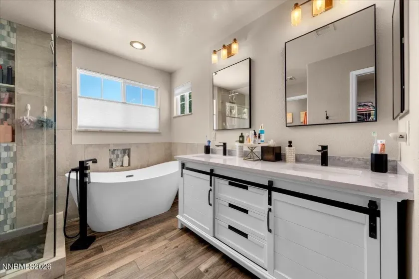 10749 Grayslake, Reno, Nevada 89521, 3 Bedrooms Bedrooms, ,3 BathroomsBathrooms,Residential,Residential,Grayslake,0,260008747