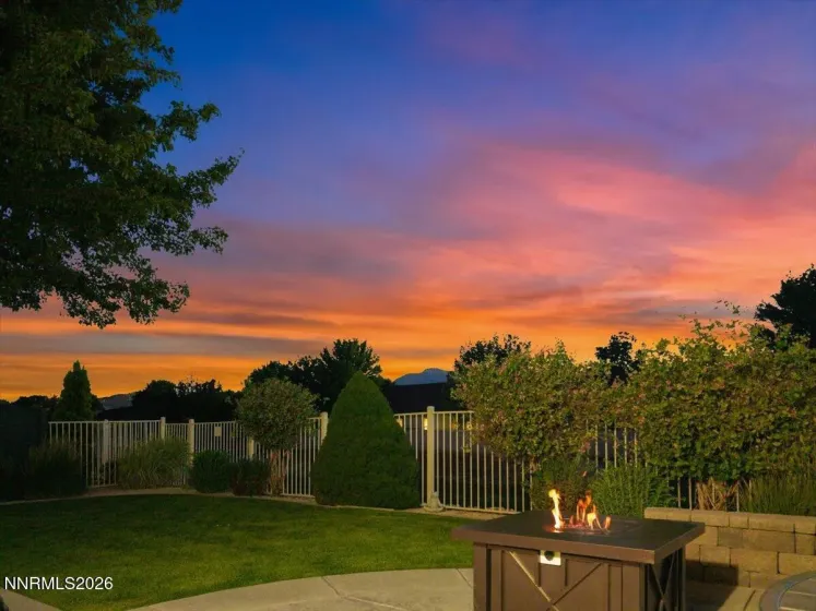 10749 Grayslake, Reno, Nevada 89521, 3 Bedrooms Bedrooms, ,3 BathroomsBathrooms,Residential,Residential,Grayslake,0,260008747