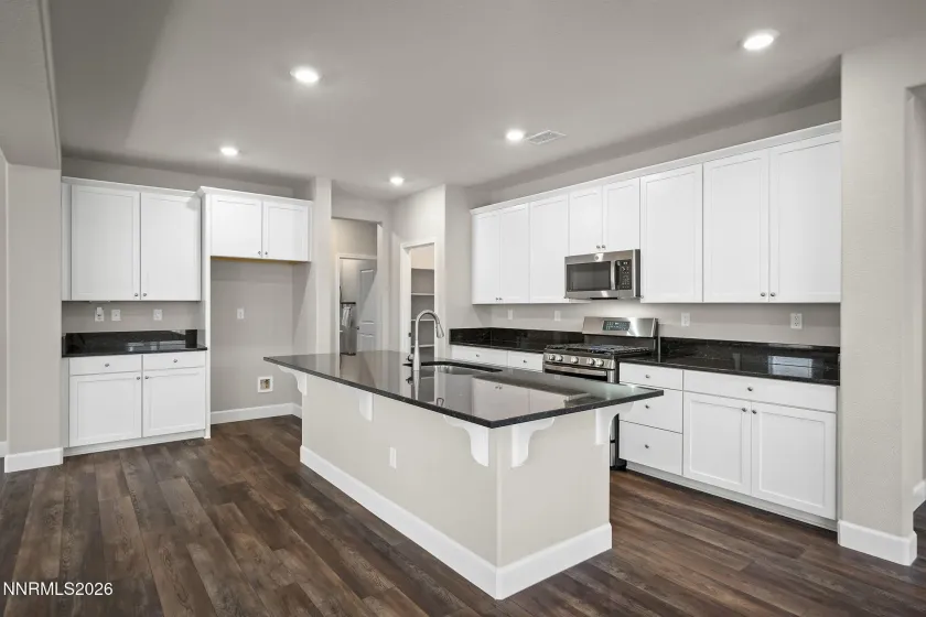 1272 Alfalfa, Sparks, Nevada 89436, 4 Bedrooms Bedrooms, ,3 BathroomsBathrooms,Residential,Residential,Alfalfa,0,260008748