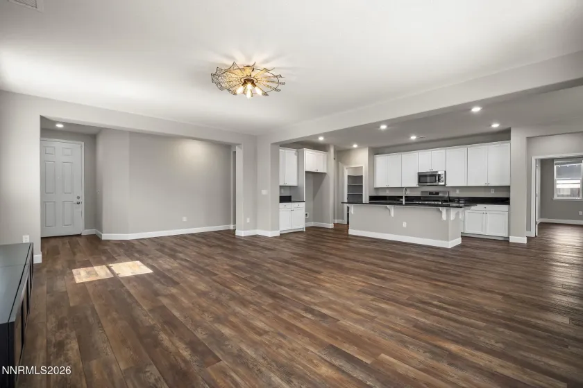 1272 Alfalfa, Sparks, Nevada 89436, 4 Bedrooms Bedrooms, ,3 BathroomsBathrooms,Residential,Residential,Alfalfa,0,260008748