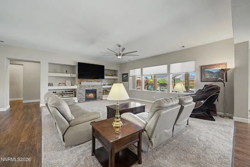 11562 Hacienda Ridge, Sparks, Nevada 89441, 3 Bedrooms Bedrooms, ,3 BathroomsBathrooms,Residential,Residential,Hacienda Ridge,0,260008733