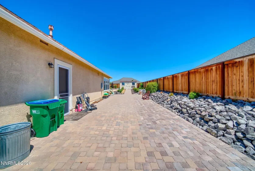 11562 Hacienda Ridge, Sparks, Nevada 89441, 3 Bedrooms Bedrooms, ,3 BathroomsBathrooms,Residential,Residential,Hacienda Ridge,0,260008733