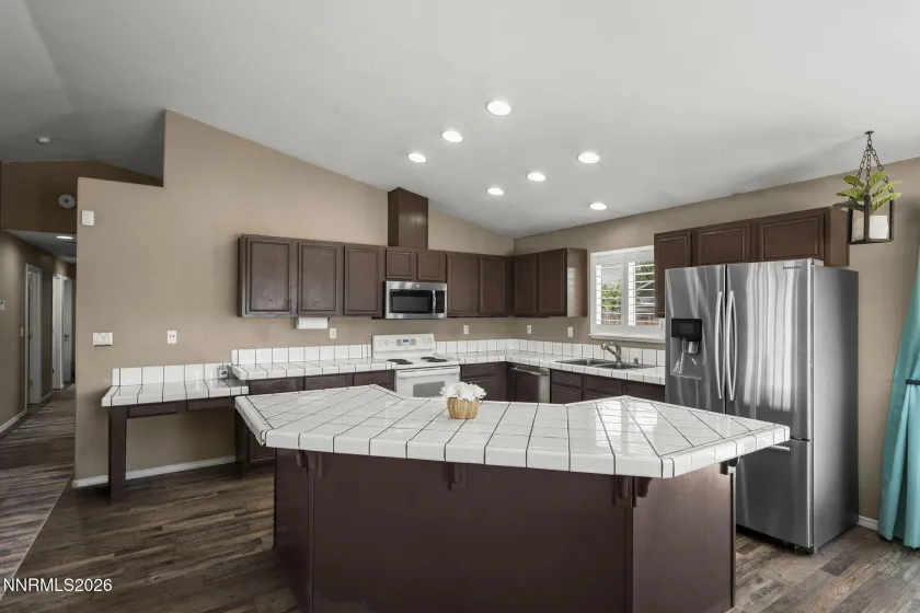 1407 Talking Sparrow, Sparks, Nevada 89441, 3 Bedrooms Bedrooms, ,2 BathroomsBathrooms,Residential,Residential,Talking Sparrow,0,260008738