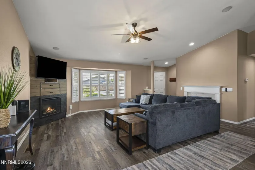 1407 Talking Sparrow, Sparks, Nevada 89441, 3 Bedrooms Bedrooms, ,2 BathroomsBathrooms,Residential,Residential,Talking Sparrow,0,260008738