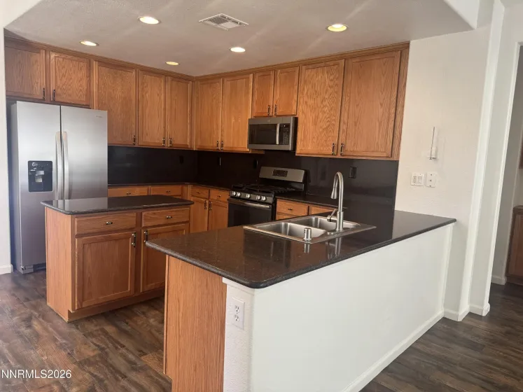3757 Deutz, Sparks, Nevada 89436, 5 Bedrooms Bedrooms, ,3 BathroomsBathrooms,Residential,Residential,Deutz,0,260008752