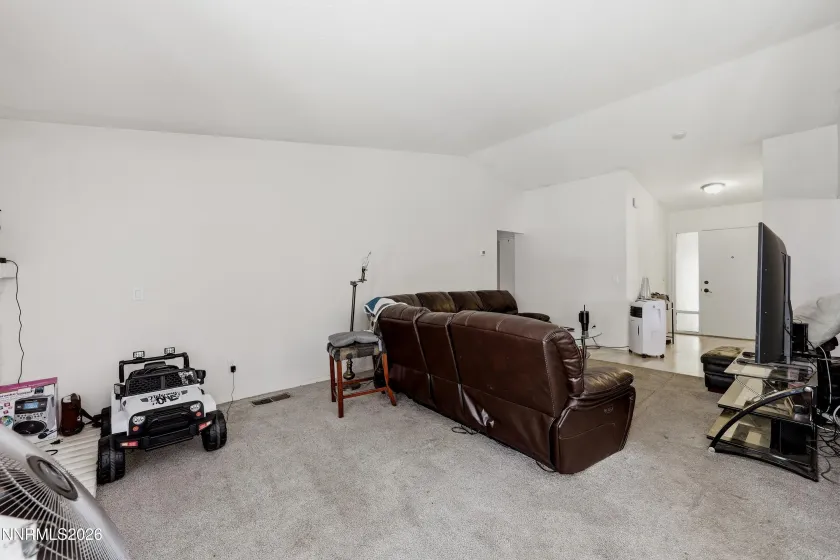 3033 Springland, Sparks, Nevada 89434, 3 Bedrooms Bedrooms, ,2 BathroomsBathrooms,Residential,Residential,Springland,0,260008776